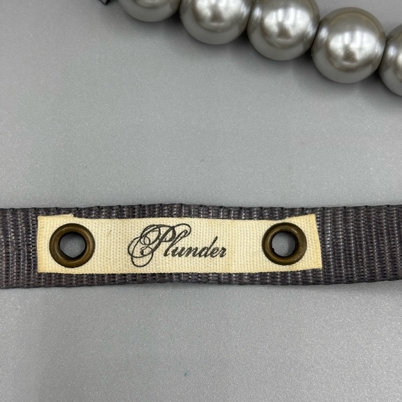 Elegant Gray Faux Pearls and Silver Fringe Necklace - Picture 9 of 9